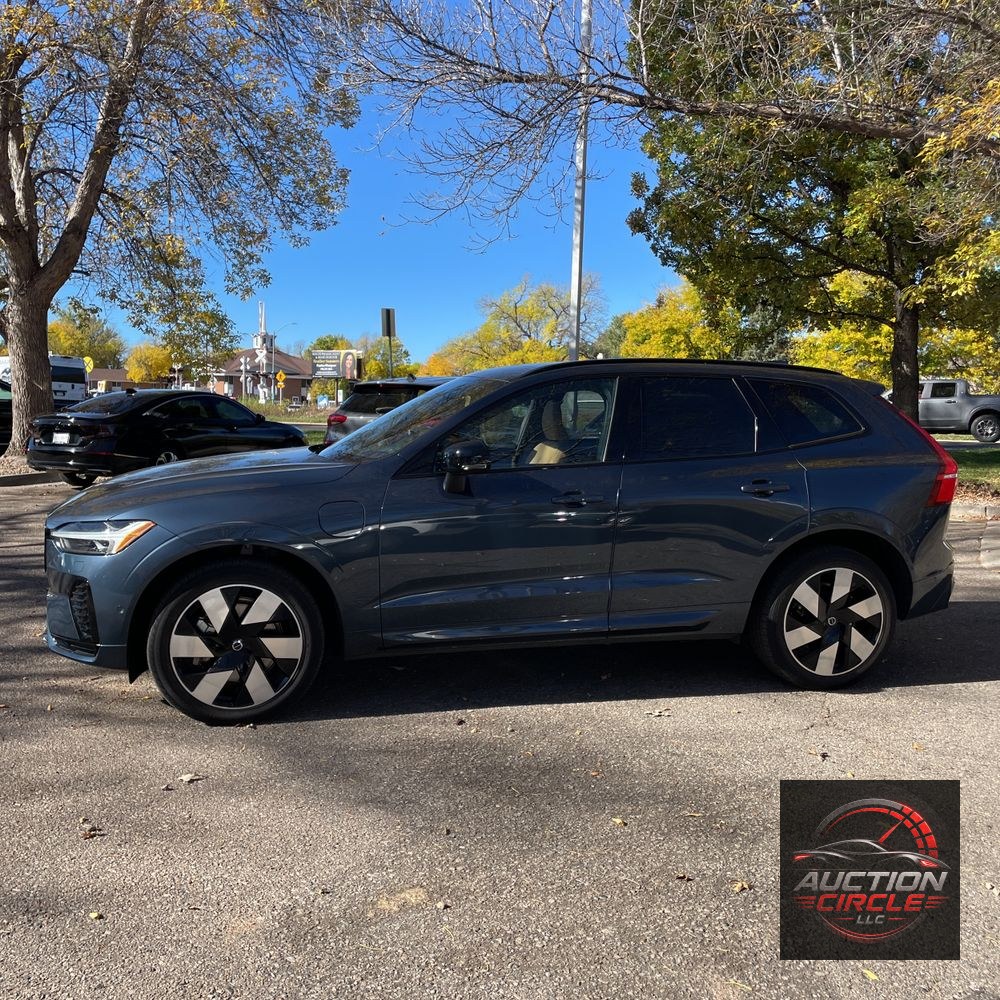 2024 Volvo XC60 T8 - Ultimate PHEV