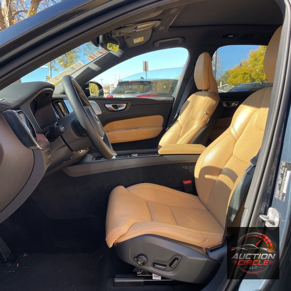 2024 Volvo XC60 T8 - Ultimate PHEV
