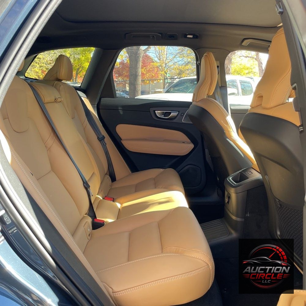 2024 Volvo XC60 T8 - Ultimate PHEV