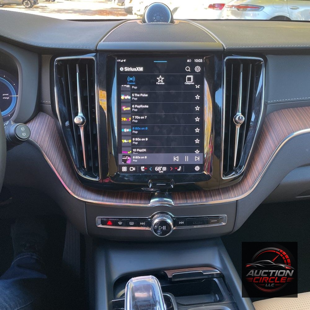 2024 Volvo XC60 T8 - Ultimate PHEV