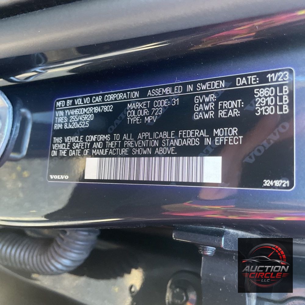 2024 Volvo XC60 T8 - Ultimate PHEV
