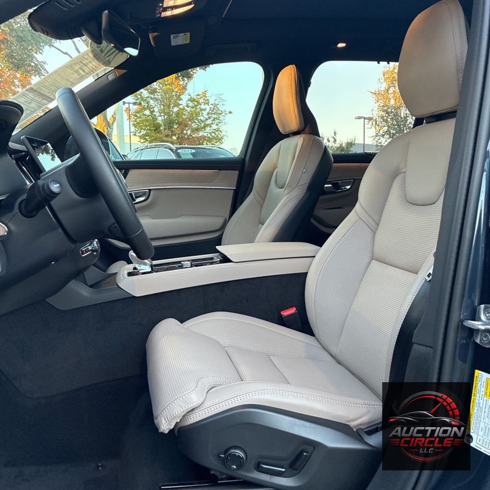 2025 Volvo XC90 T8 - Ultra PHEV