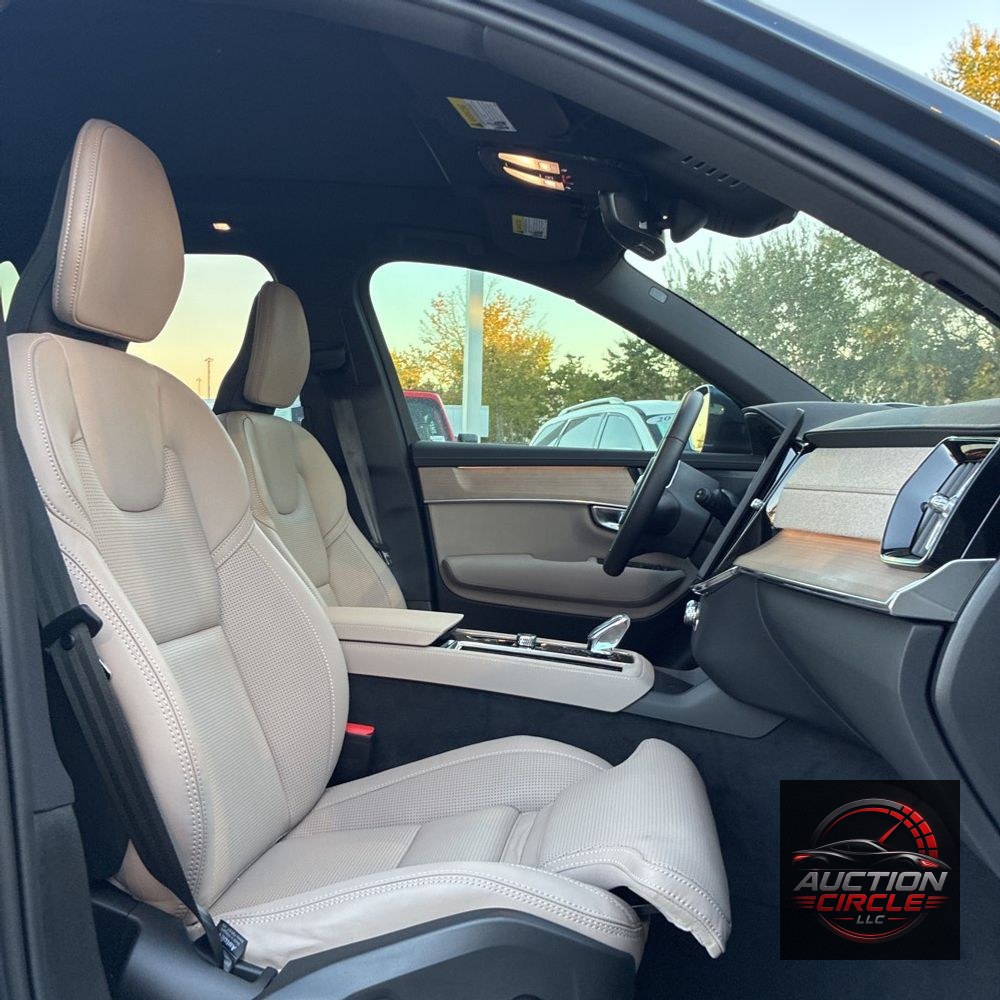 2025 Volvo XC90 T8 - Ultra PHEV