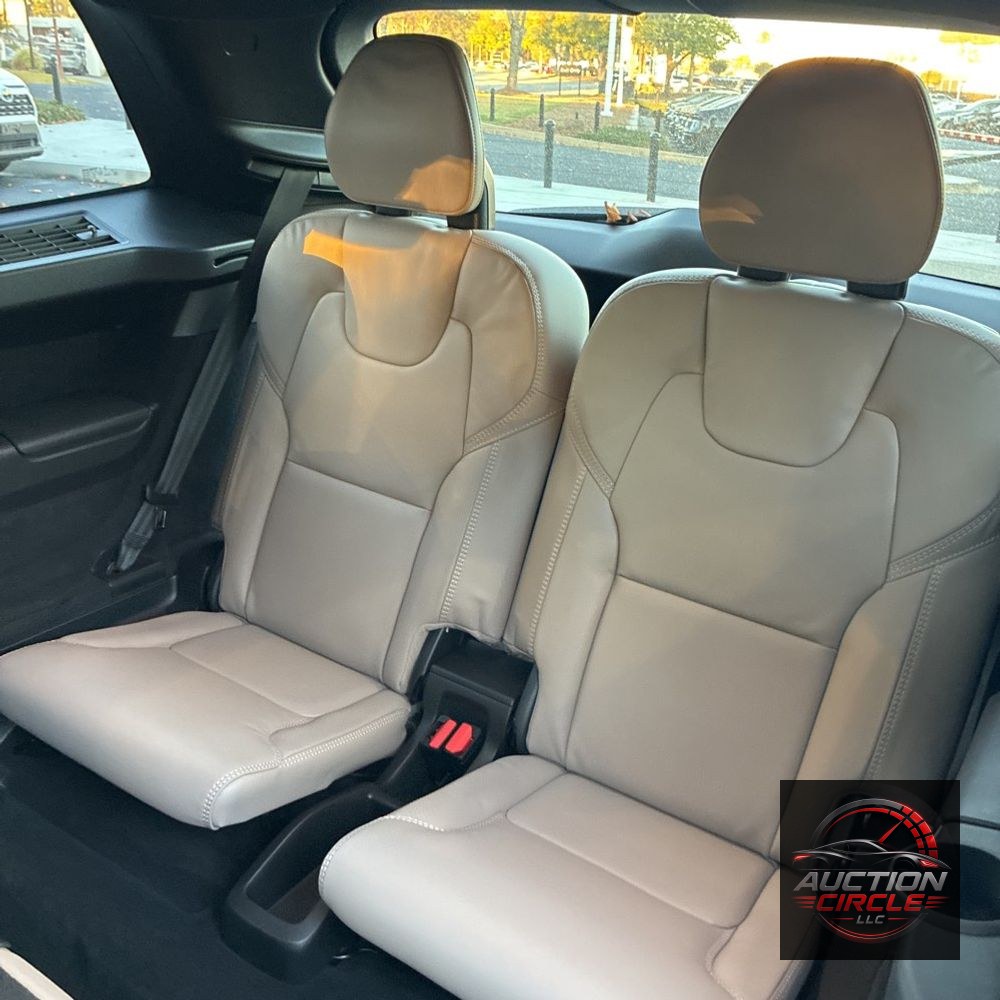 2025 Volvo XC90 T8 - Ultra PHEV