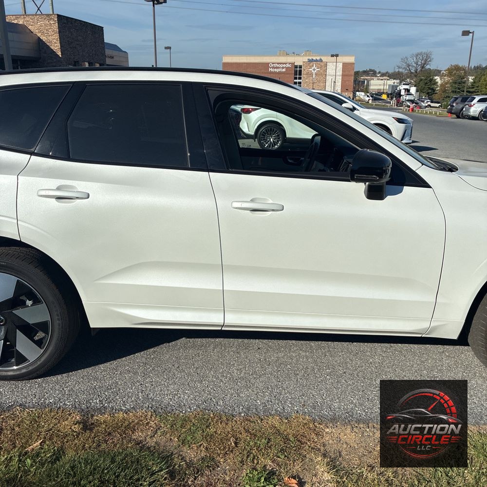 2025 Volvo XC60 T8 - Ultra PHEV