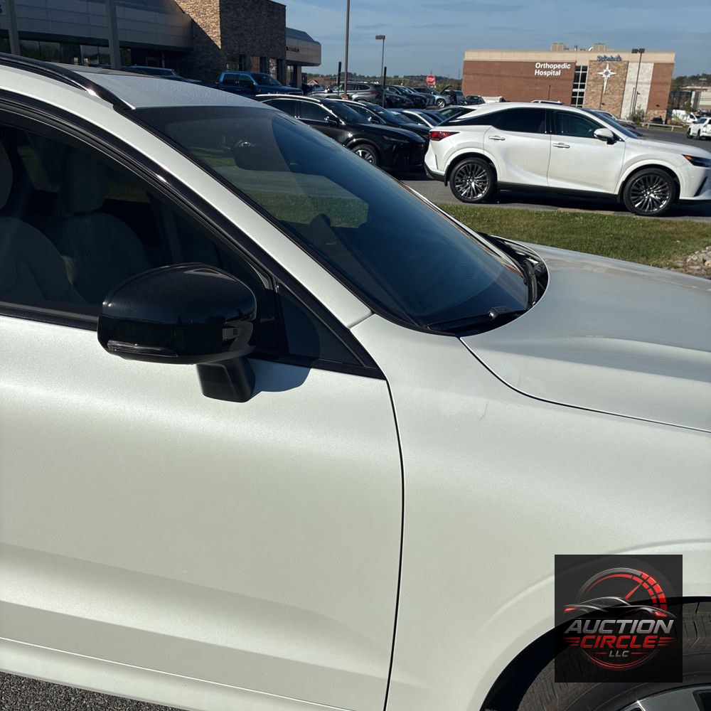 2025 Volvo XC60 T8 - Ultra PHEV