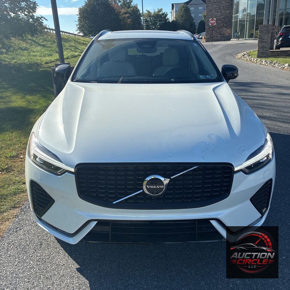 2025 Volvo XC60 T8 - Ultra PHEV
