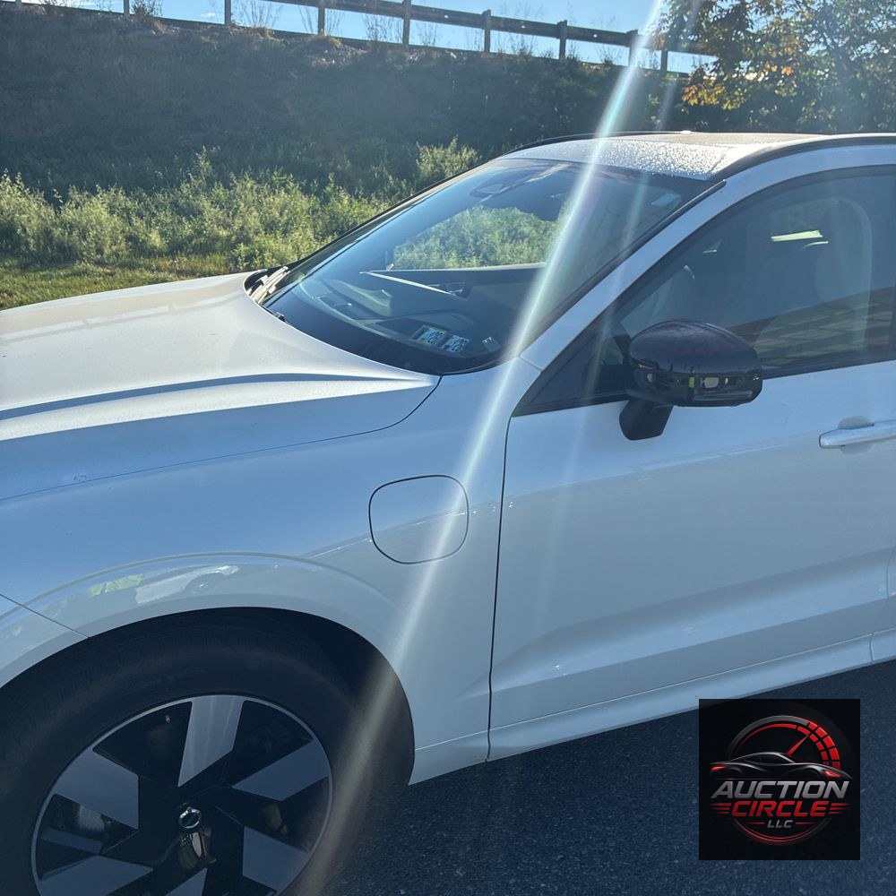 2025 Volvo XC60 T8 - Ultra PHEV