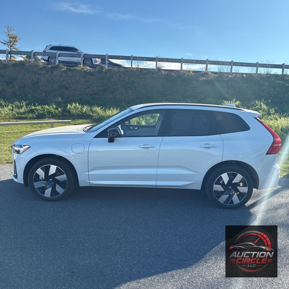 2025 Volvo XC60 T8 - Ultra PHEV