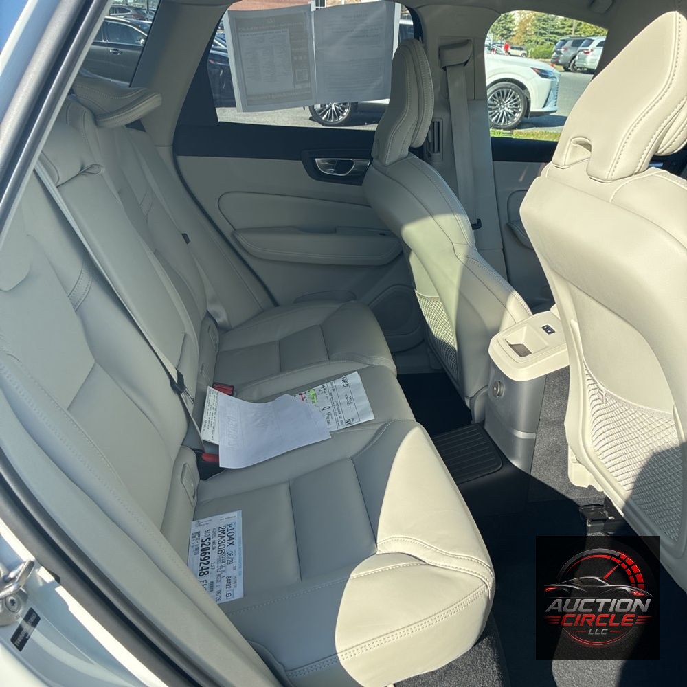 2025 Volvo XC60 T8 - Ultra PHEV
