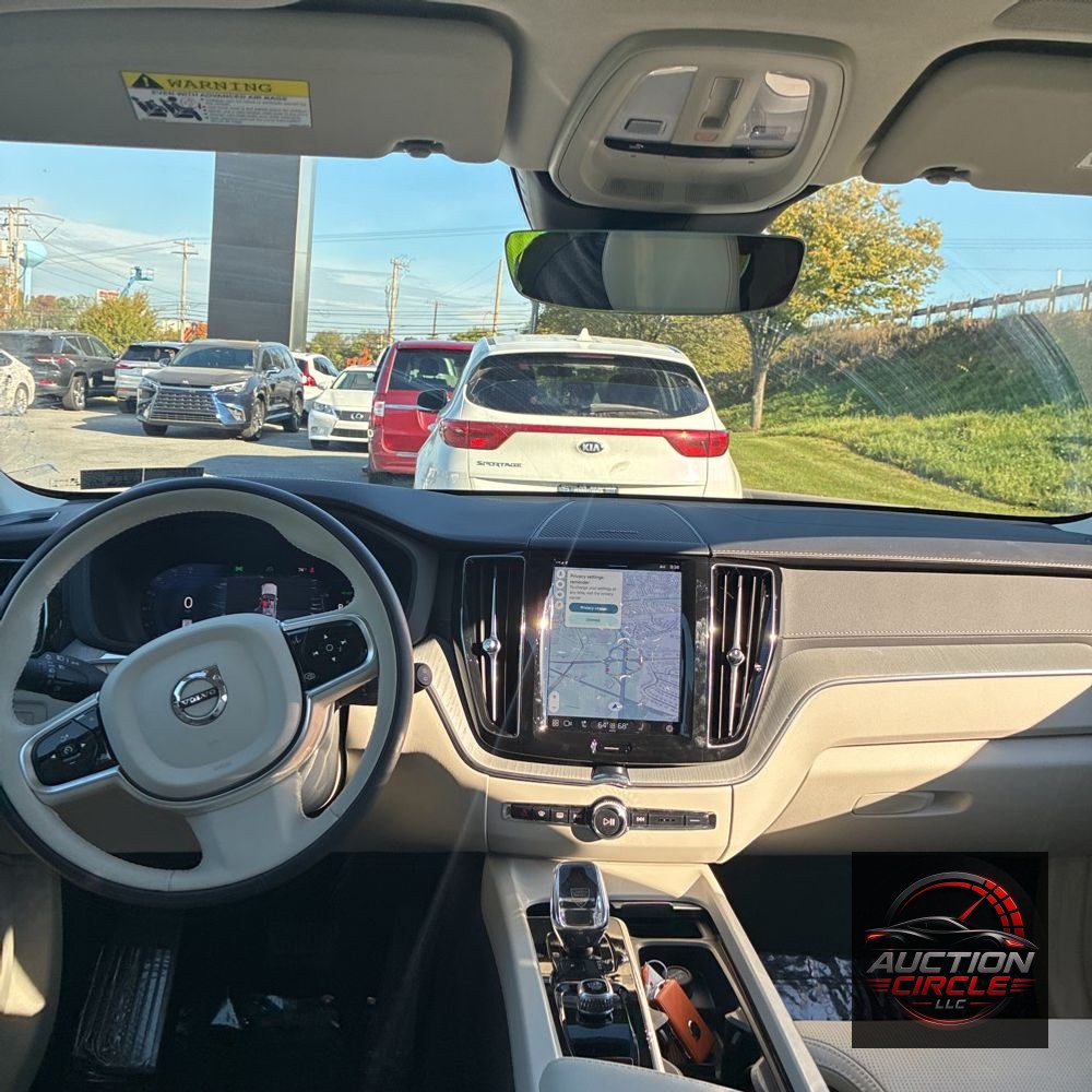 2025 Volvo XC60 T8 - Ultra PHEV