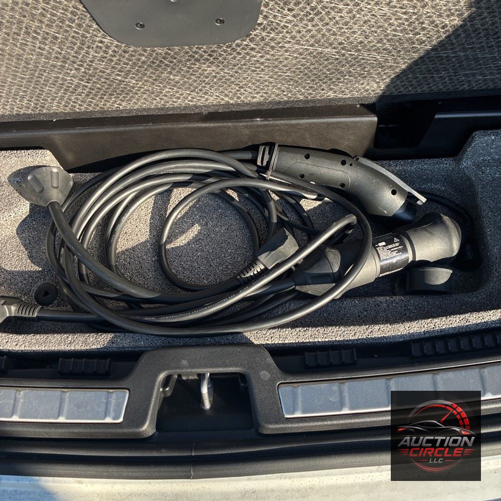 2025 Volvo XC60 T8 - Ultra PHEV
