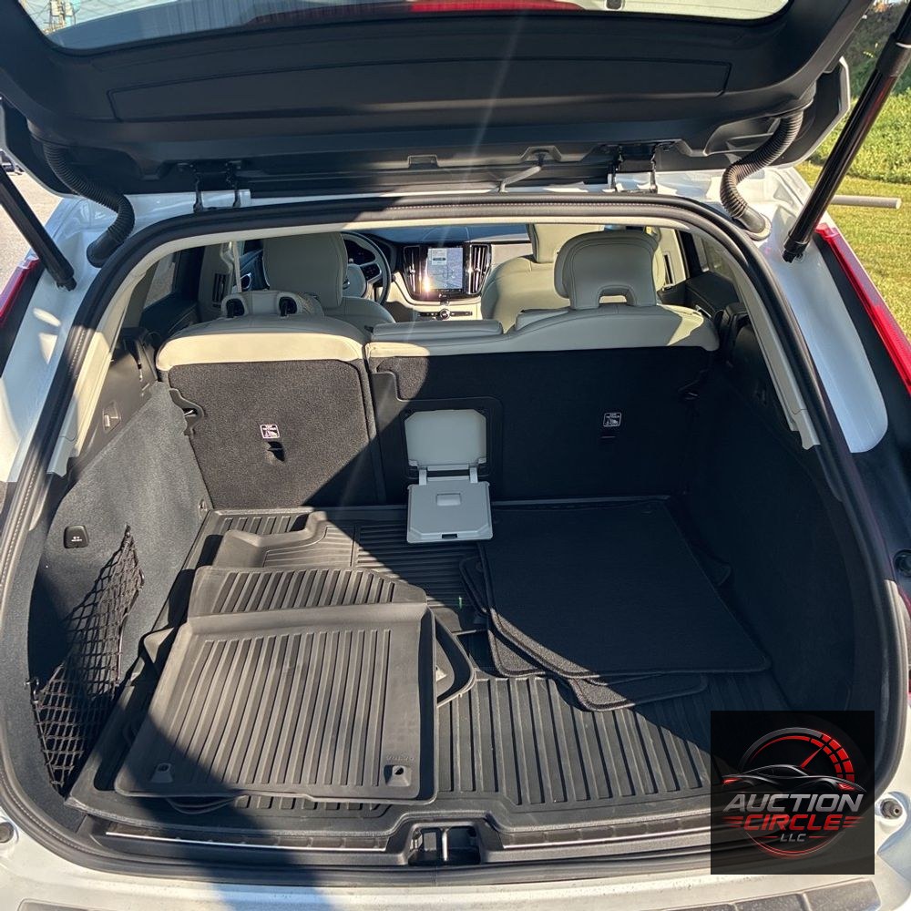 2025 Volvo XC60 T8 - Ultra PHEV
