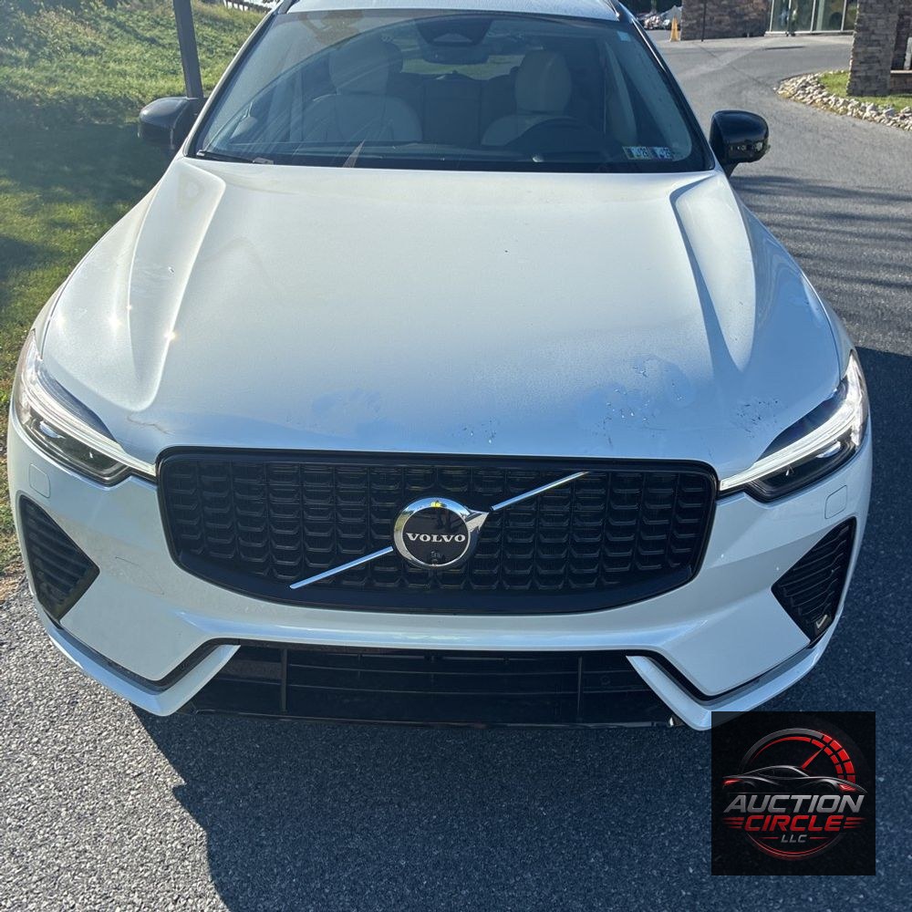2025 Volvo XC60 T8 - Ultra PHEV