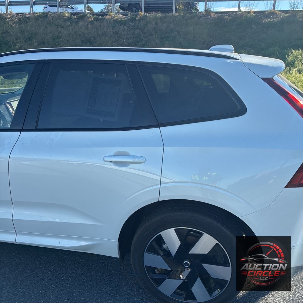 2025 Volvo XC60 T8 - Ultra PHEV
