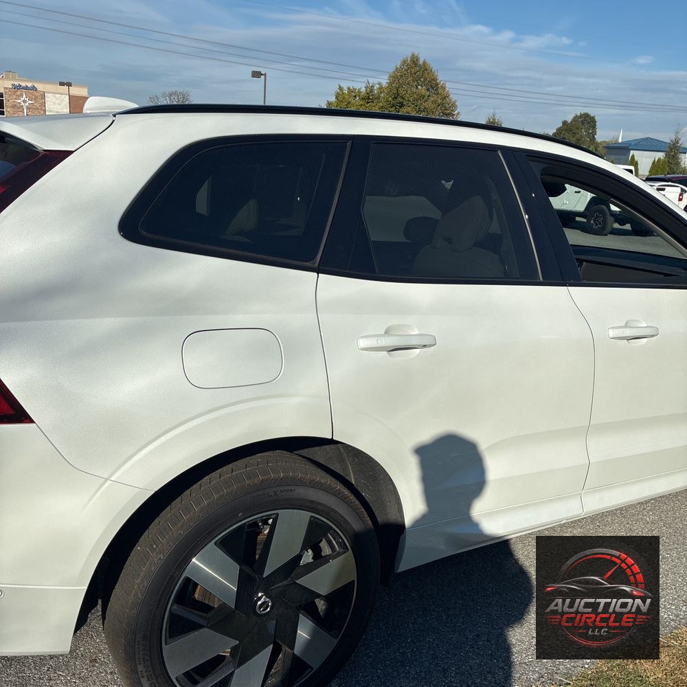 2025 Volvo XC60 T8 - Ultra PHEV